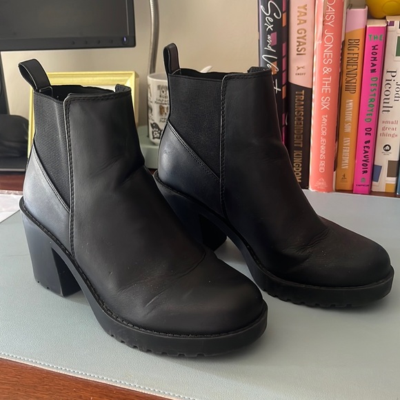 H&M Shoes - H&M black booties